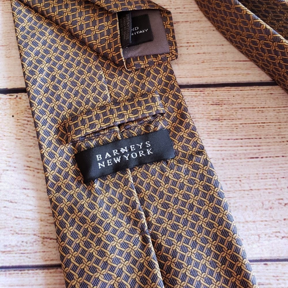 Barneys New York 100% Silk Chain Link Print Tie Italy Gray Brown - Picture 3 of 8